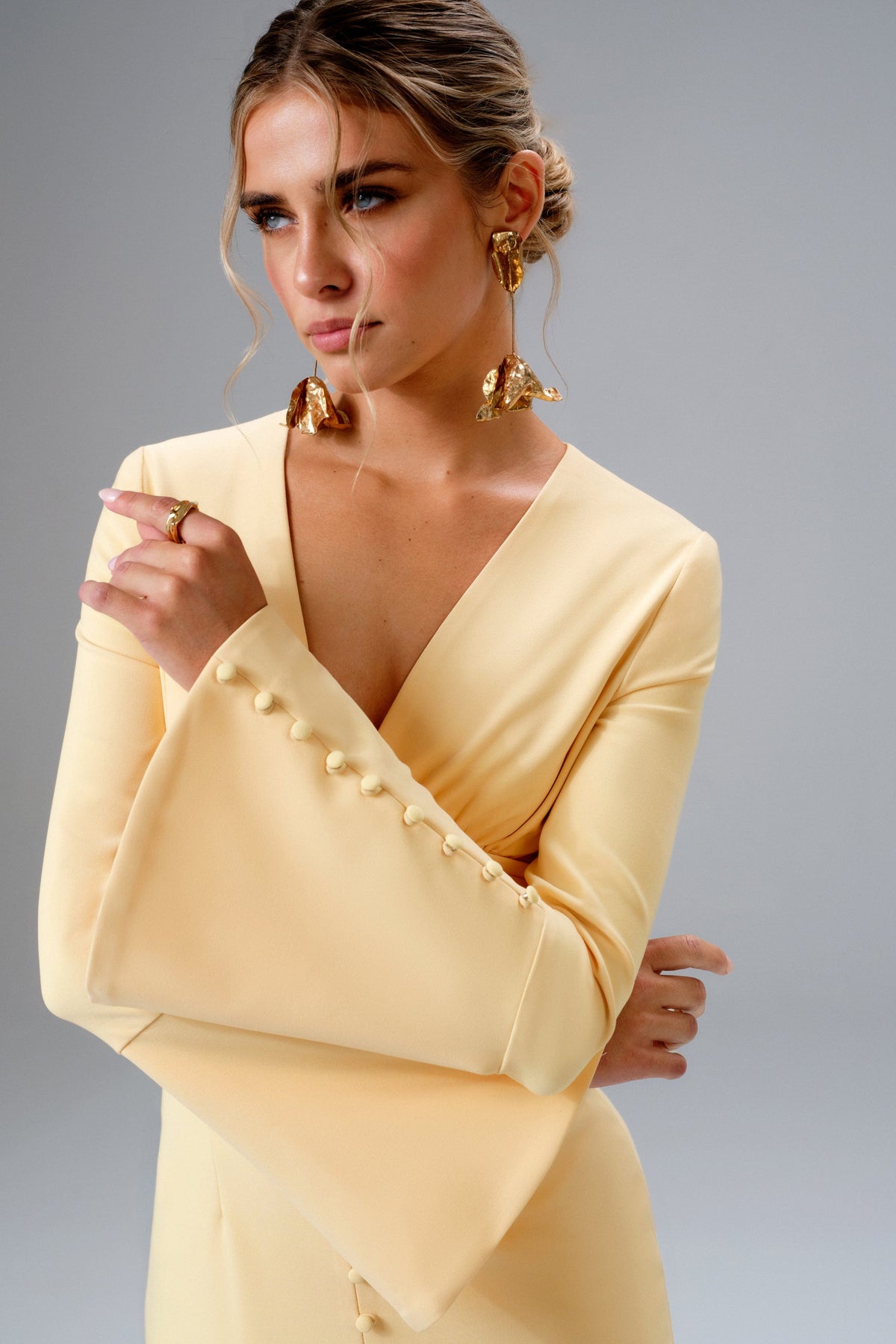 SALMA Fluted Sleeve Midi Dress In Yellow Position 2